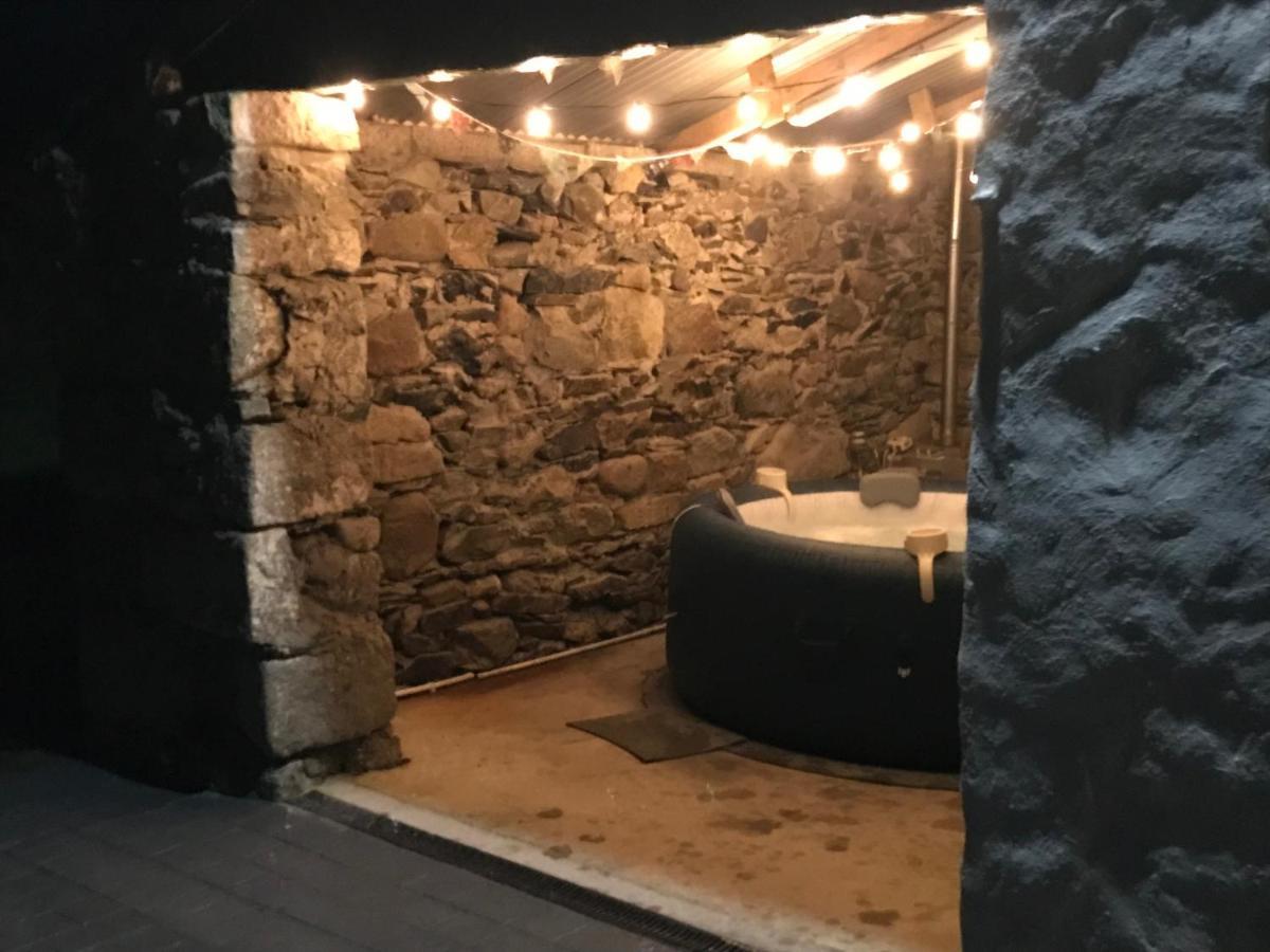 Mournes Family Cottage With Hot Tub Hilltown Екстер'єр фото